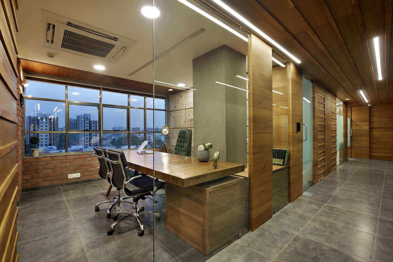 Modern Office — custom furniture by Dream Interior & Architects