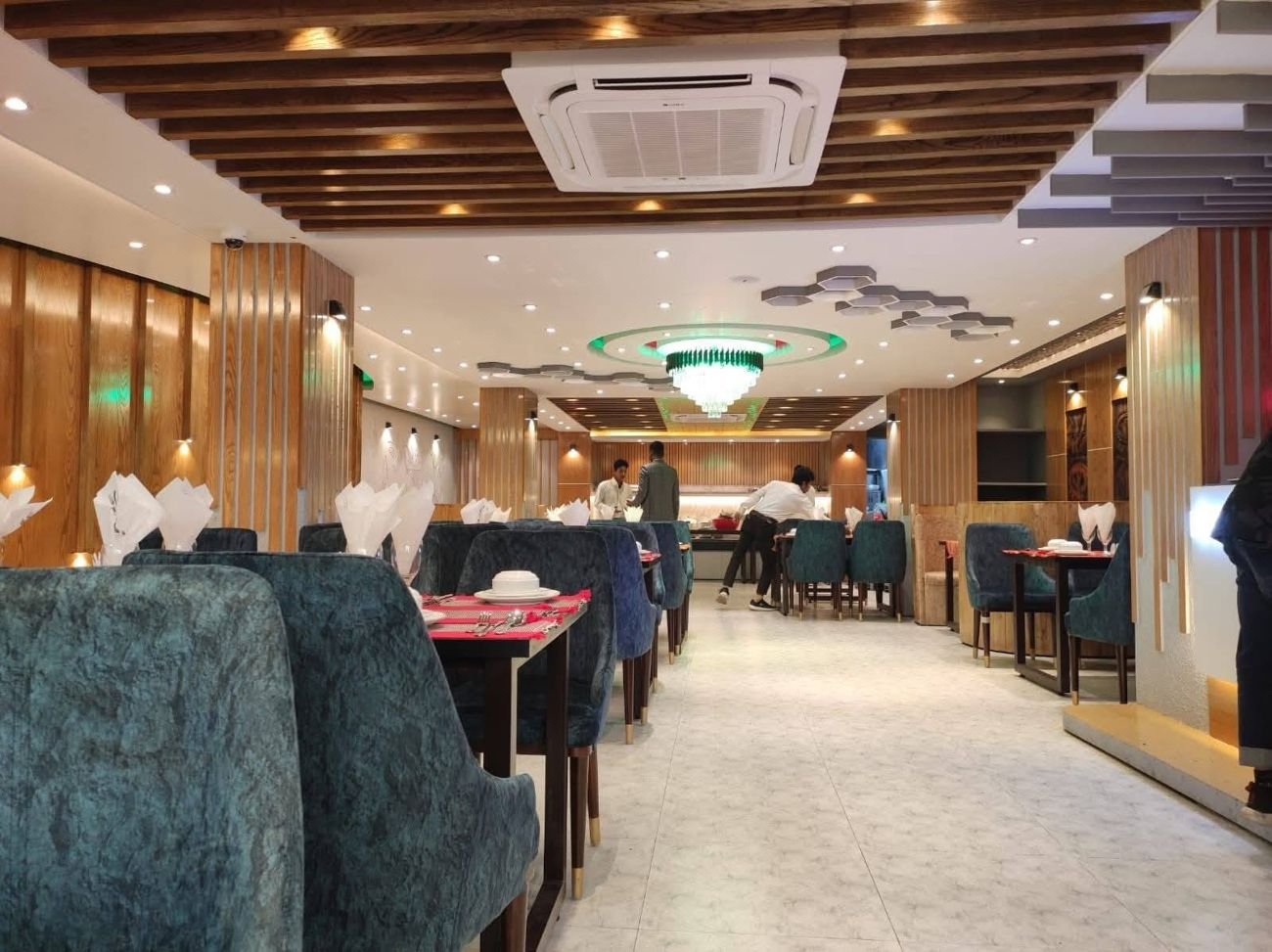 Signature Cuisine Buffet & Restaurant — photo 6